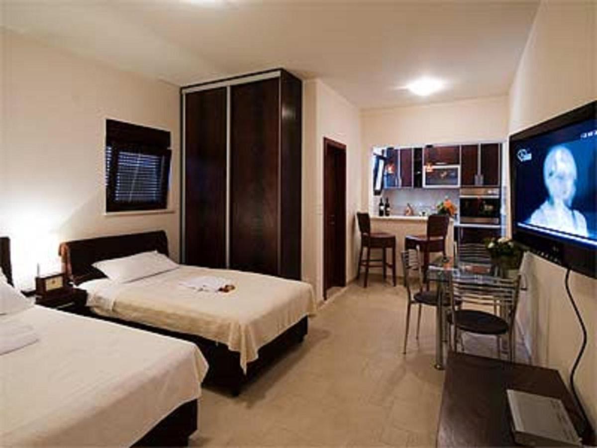 Apartments Twins Херцег-Нови Экстерьер фото